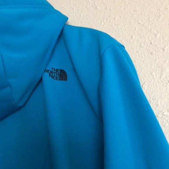 The North Face Hoodie (men’s) - Picture 6 of 12